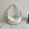Bolso de hombro de cuero suave tipo cuerno 2026 transfronterizo, bolso de axila simple versátil casual, bolso de hombro de cuero encerado de moda para el día a día