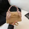 Bolsa Quadrada Pequena de Mão em Camurça para Mulheres 2025 Nova Moda Retrô Bolsa de Ombro Único Transversal Estilo Western Bolsa Kelly