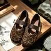 Sapatos Mary Jane de sola grossa femininos, nova coleção outono 2026, design de tira única, bico redondo, versáteis para o dia a dia