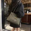 Nova Bolsa Kelly Fashion Retrô 2026 com um Toque de Nicho, Bolsa de Ombro Único Transversal, Bolsa Tote Versátil de Grande Capacidade
