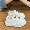 Zapatos de Suela Gruesa, Populares Zapatos Blancos para Mujer que Aumentan la Altura, Modelos para Mujer, Nuevos Zapatos Deportivos Casuales Versátiles de Primavera 2026, Zapatos Blancos de Primavera