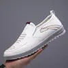 Venta al por mayor 2025 Primavera Nuevos Zapatos Casuales de Cuero para Hombre Zapatos Perezosos Slip-On de Cuero Comercio Exterior Transfronterizo Zapatos para Hombre Zapatos
