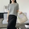 26 Verano Nuevo Estilo Algodón Puro Tejido Manga Corta Cuello Redondo Color Sólido Versátil Camiseta Holgada Manga Media Camisa Base Ropa de Mujer