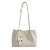 2026 Invierno Nuevo Retro Bolso Tote de Gran Capacidad para Mujer Estilo Perezoso Casual para el Trabajo Temperamento Bolso de Hombro Único para Debajo del Brazo