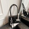 Bolso de Gran Capacidad para Mujer Primavera y Verano Versátil 2025 Nuevo Diseño Nicho Estilo Coreano Simple Bolso Bandolera Axilar Maletín