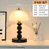 Luminária de Mesa Nórdica Luz de Cabeceira Luxo de Alto Padrão Quarto Abóbora Luminária de Mesa Decorativa Retro Vidro Luz Noturna Criativa B&B