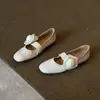 Zapatos de Piel de Oveja Franceses de Flor Plana de Corte Bajo para Mujer 2026 Nuevos Zapatos de Noche Retro Versátiles Mary Janes Zapatos para Mujer