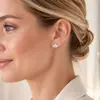 Nuevo ear cuff en forma de corazón con incrustaciones de diamantes de Amazon, acero inoxidable, versátil, único y elegante joyería de pendientes de mariposa para mujer