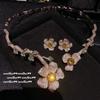 Collar de Vid de Flores de Gema de Flor Vintage de Austria Chapado en Oro de 18K Vintage Pendientes de Zircón de Flores Ricas Traje