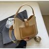 Bolso Cubo Retro de Hombro Ancho para Mujer 2026 Nuevo Estilo de Moda Caliente Bolso Cruzado Estilo Coreano Bolso de Hombro para Viaje