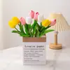 Tulipas Simuladas Personalizadas Atacado Mini Flores Artificiais de PU Cachos Fornecimento Especial Transfronteiriço para Decoração de Casa Casamento Fotografia Paisagismo Adereços