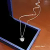 Collar de Zirconia Estilo Coreano Nicho Dulce Lujo Ligero Gama Alta Colgante Simple Cadena de Cuello Exquisita Cadena para Clavícula de Acero de Titanio para Mujeres