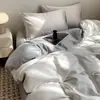 Juego de ropa de cama de cuatro piezas de seda helada de color sólido con tacto fresco, funda de edredón de una pieza, juego de tres piezas para dormitorio de verano, ropa de cama de verano