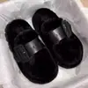 Pantuflas Gruesas Cerradas de Piel Estilo Pequeño Chanel para Mujer, para Usar al Aire Libre, Nuevas Pantuflas Deslizables de Piel Suave Otoño/Invierno 2026, Pantuflas Perezosas que Aumentan la Altura