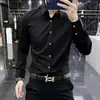 Camisa masculina de manga longa, marca importada francesa, slim fit elástica, novo modelo de outono, sem amassar, com caimento, camisa preta com botão dourado