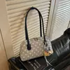 2026 Nova Bolsa de Mão de Luxo Leve Feminina com Bolinhas Nicho Pingente Bolsa Boston Grande Capacidade Ombro Único Bolsa de Axila
