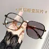 Armação de Óculos Estilo Ins Lisa de Armação Grande para Miopia Mulheres Óculos Fotossensíveis que Mudam de Cor Rosto Redondo Mostrando Rosto Pequeno Óculos de Miopia Ultra-Leves