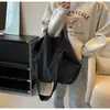 Bolsa Tote Feminina Personalidade Simples Moda Bolsa de Mão Bolsa de Ombro Textura Casual Nova 2026 Nova Bolsa de Axila Feminina