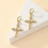 Comercio electrónico transfronterizo joyería al por mayor pendientes de cruz de diamante para mujer nicho alto sentido pendientes de corazón de circonita al por mayor