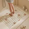 Nueva alfombrilla antideslizante para ducha de verano 2026, tira larga con diseño hueco para drenaje, impermeable y segura para niños anticaída