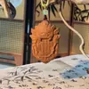 Acessórios de pingente tradicionais feitos à mão da popular marca HeXiang, ornamento para pendurar no carro, amuleto triangular da paz