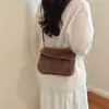Gran capacidad 2026 Otoño/Invierno nuevo elegante versátil bolso de cadena nicho bolso de felpa pequeño cuadrado esponjoso