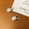 Brincos de pérola estilo Chanel de luxo leve de alta qualidade para mulheres, brincos elegantes retrô franceses, brincos simples da moda