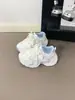 Zapatos de Papá Mariposa Blancos y Rojos para Niñas, Nueva Moda Versátiles Ligeros para Estudiantes Primavera 2026, Tenis de Suela Gruesa