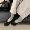 Outono Inverno 2026 Sapatos Mary Jane Simples com Plus Veludo Feminino Retro Bolinhas Corte Baixo Sapatilhas Quentes Sapatos Femininos de Fundo Plano