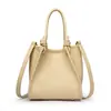 Bolso Tote de Nicho para Viajeros para Mujer, Estilo de Moda Verano 2026, Bolso de Hombro Versátil Casual de Cuero Suave de Alta Gama