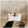 Nova Bolsa de Grande Capacidade para Mulheres 2026, Outono e Inverno, Bolsa de Ombro Transversal de Nicho Fofa e Fashion, Bolsa de Mão para Trabalho e Deslocamento