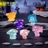 Nuevo producto transfronterizo: Figuras de elfos de Halloween que brillan en la oscuridad, lindas decoraciones pequeñas, adornos para manualidades, accesorios colgantes, figuras para paisajes en miniatura