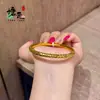 Tienda de Oro Mismo Estilo Nuevo Deslumbrante Hielo Triturado Barra Redonda Aliento de Bebé Dorado Pulsera Delicada de Lujo Ligero