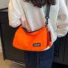Bolsa de Gran Capacidad para Mujer 2026 Nuevo Verano Versátil Tela de Nylon Bolso de Hombro Cruzado de Gama Alta Bolso Almohada para Viajes Diarios