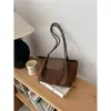 Bolso tote de gamuza vintage para mujer, bolso de hombro versátil de alta gama para el día a día, bolso de mano casual simple de gran capacidad