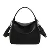 Bolsa de Mano tipo Almohada con Patrón de Lichi Vintage para Mujer Verano 2025 Nicho Casual Versátil Bolso de Hombro Cruzado de Alta Gama