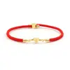 Pulsera de Hilo Rojo de Venta Caliente Transfronteriza con Letra Inglesa A-Z y Colgante Grabado Dorado en Forma de Corazón, Pulsera Ajustable, Versátil