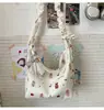 Bolsa de Ombro Plissada de Urso Cartoon Fofo e Doce Coreana Ins Literária Floral Diária Versátil Bolsa Transversal de Estudante