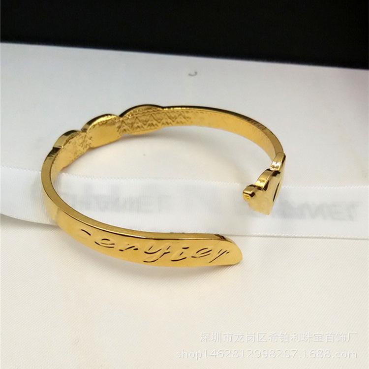 2327373194_1746031885