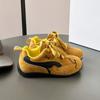 Zapatos de Niña 2025 Otoño Nuevos Zapatos Deportivos para Niños Zapatillas de Corte Bajo Suela Blanda Rojo Medianos y Grandes Zapatos de Entrenamiento Moral para Niños Niños