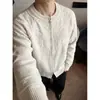 En stock Otoño/Invierno 2026 Nuevo Suéter Cardigan Jacquard Fair Isle Retro Cremallera Doble Tejido Holgado Ropa Exterior para Hombre