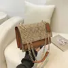 Bolsa de ombro fashion, design de nicho, moderna e casual, bolsa quadrada pequena 2026, bolsa quadrada pequena feminina estilosa e única de primavera