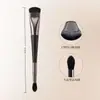 Pincel de Maquiagem Multifuncional de Duas Pontas para Esfumar Duas em Um para Contorno do Nariz e Maçãs do Rosto Escultura Facial Iluminador Pincel Portátil