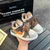 Zapatillas Deportivas de Dibujos Animados de Moda para Niños Otoño e Invierno 2025 Nuevo Estilo Coreano Zapatos Casuales para Niñas Zapatillas de Correr con Suela Suave para Niños