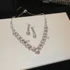 Brincos Pendentes de Zircônia Super Brilhantes em Forma de Gota d'Água, Conjunto de Joias de Moda Exquisito de Luxo Leve de Alta Qualidade, Conjunto de Joias Versátil de Nicho para Mulheres