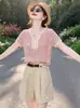 Blusa de Tricô Vazado Listrada Estilo Doce Coreano para Mulheres, Super Linda para o Verão, Decote V Casual Versátil Fina de Manga Curta