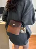 Bolsa Saco Fofa de Um Ombro Fresca e Versátil de Outono 2025 Moda Simples Cor Contrastante Flip Transversal Pequena Quadrada para Mulheres