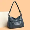 Bolsa Feminina de Couro Macio Mais Vendida Transfronteiriça 2025 Nova Bolsa Transversal Simples de Grande Capacidade Elegante Bolsa de Ombro Axilar