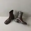 Botines cortos de moda estilo británico con cremallera trasera de 5.5 cm, nuevo modelo otoño e invierno 2026, puntera cuadrada, tacón grueso, botines ajustados sin cordones