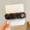 Horquilla Yiwu Primavera y Verano Lote Pequeño para Venta en Puesto 2026 Pinzas para el Cabello Exquisitas de Gama Alta Pinzas de Pato Pinzas Laterales Versátiles para Mujer